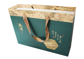 定制大連禮品袋時，選擇什么紙張材質(zhì)比較好？